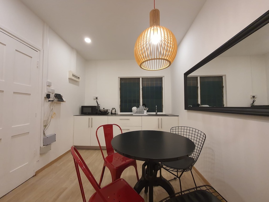 Dining & Kitchen