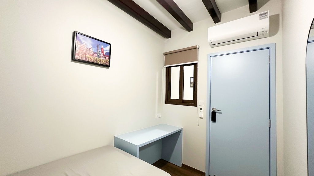 Room 4