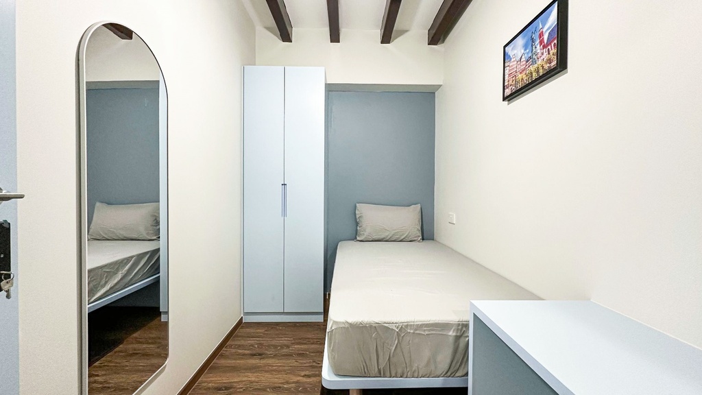 Room 4