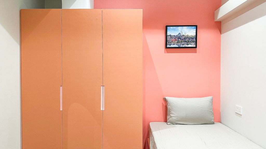 Room 8