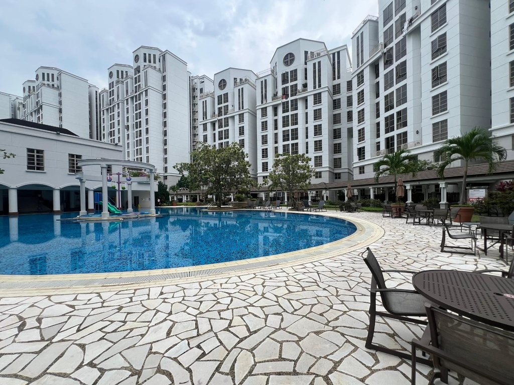 Swimming Pool.jpeg