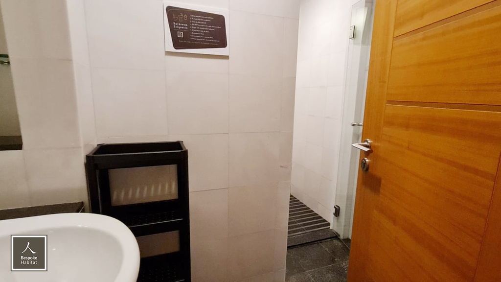 Common bathroom 2