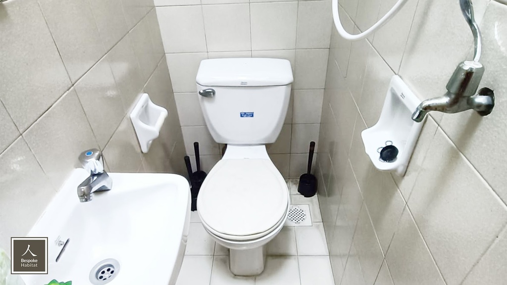 Common Bathroom (1)
