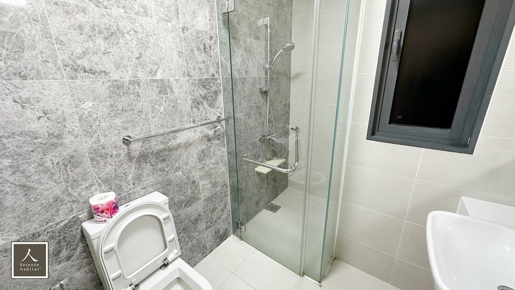 Common bathroom 2