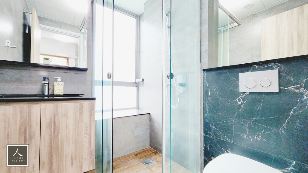Common Bathroom 1