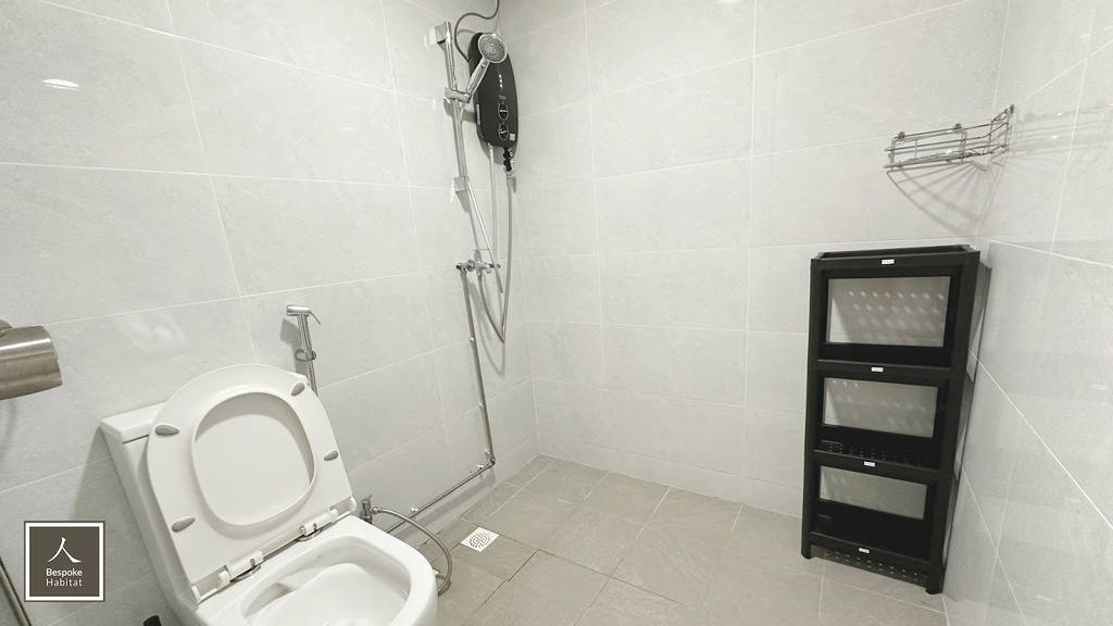 Common bathroom 2