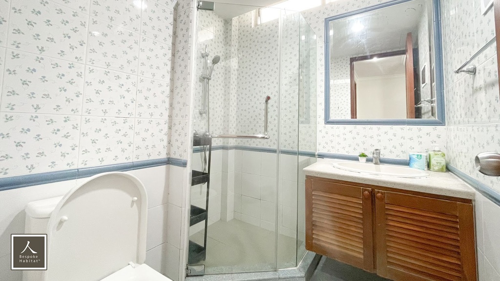 Common bathroom 2