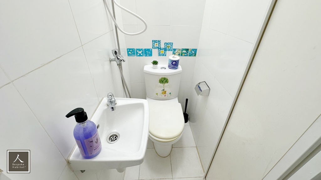 Common Bathroom 2