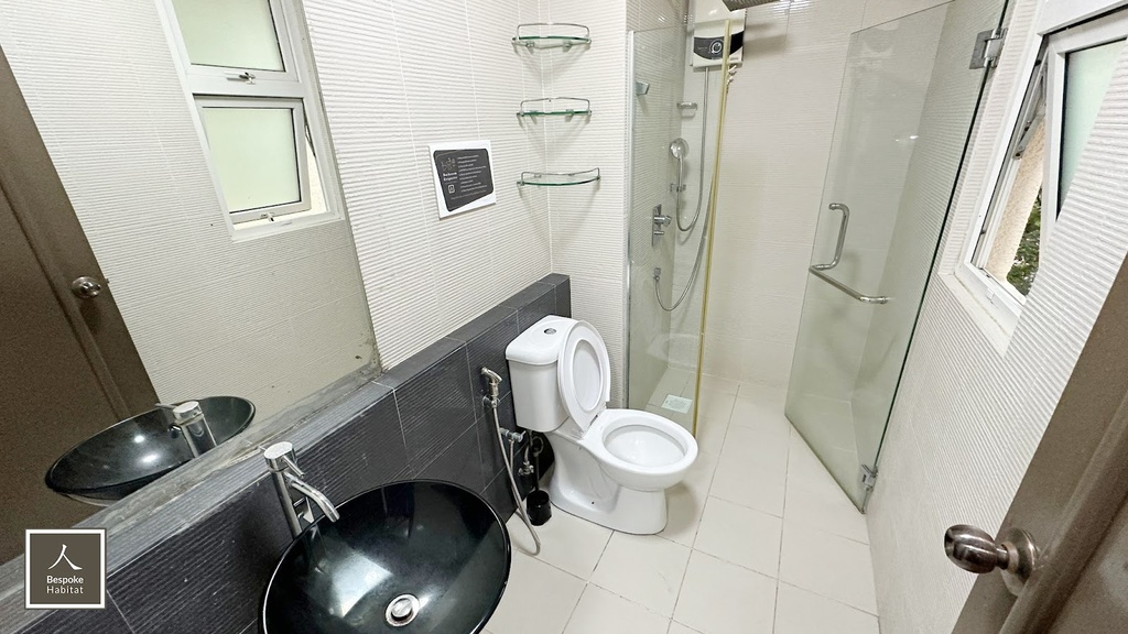 Common bathroom 1