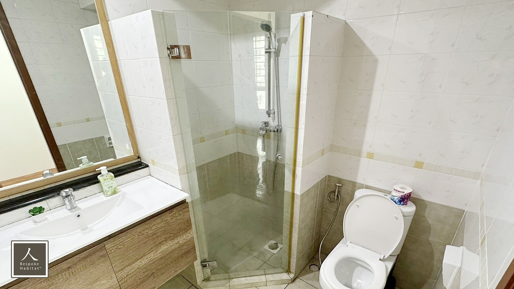 Common bathroom 3