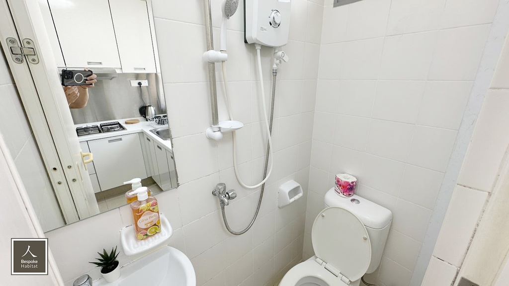 Common bathroom 