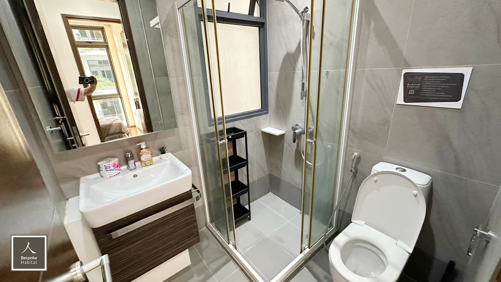 Common bathroom 