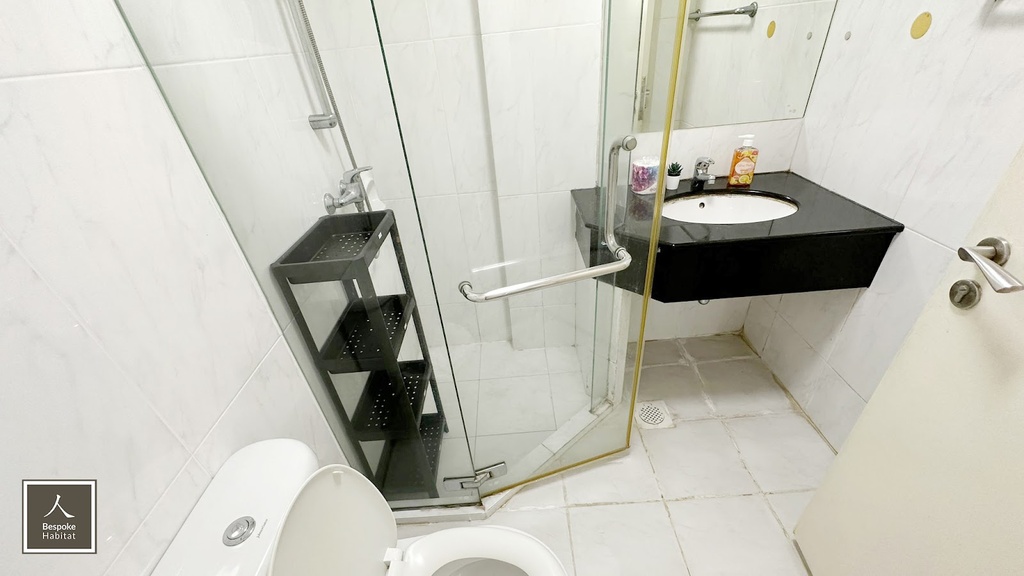 Common bathroom 
