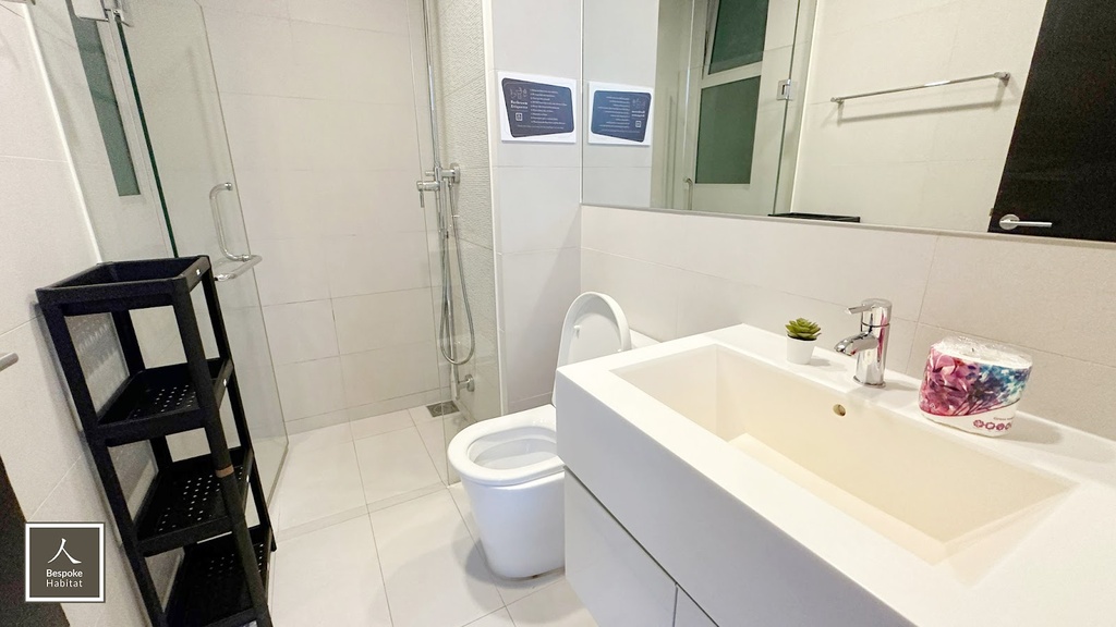 Common bathroom 2
